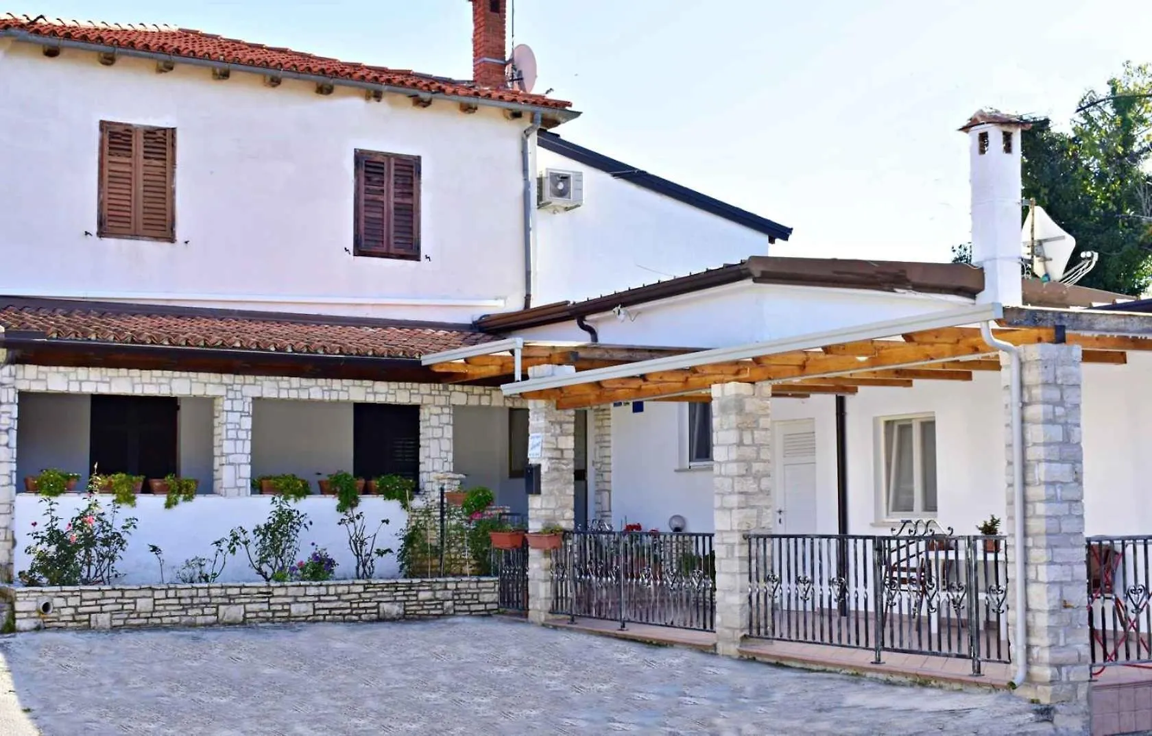 Apartments With A Parking Space Zambratija, Umag - 22658 Savudrija